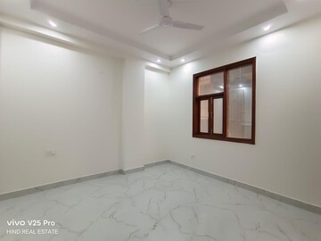 Room in 2 BHK Builder Floor at Vasant Kunj – for Sale