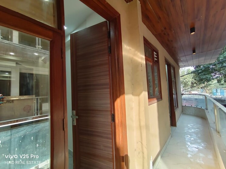 Balcony, vasant kunj 2 Bedroom 85 Sq.Yd. Builder Floor In Vasant Kunj Delhi 9381895