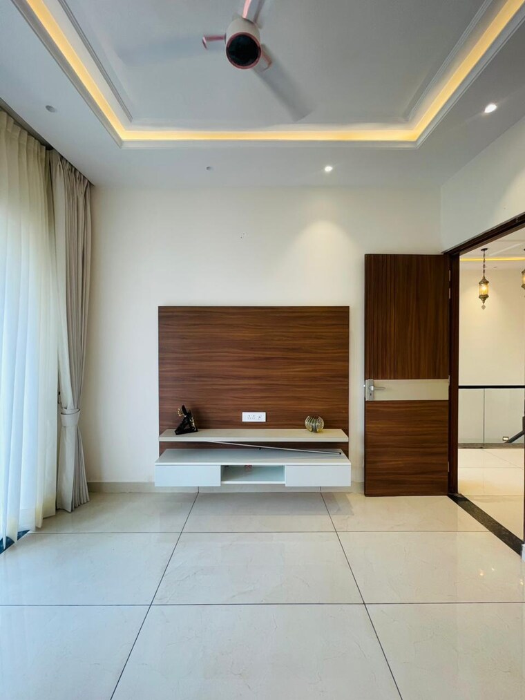 Room, sector 124 3 Bedroom 116 Sq.Yd. Villa In Sector 124 Mohali 9381900