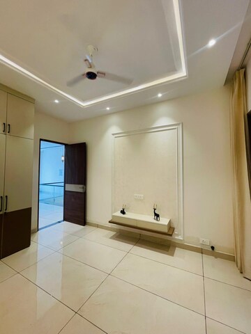 Room in 3 BHK Villa at Sector 124 – for Sale