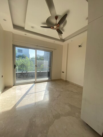 Room in 3 BHK Builder Floor at Sector 17 Dwarka – for Rent