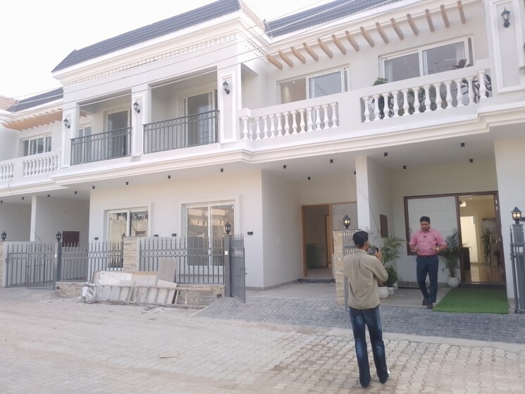 Exterior View, sector 124 3 Bedroom 116 Sq.Yd. Villa In Sector 124 Mohali 9381900