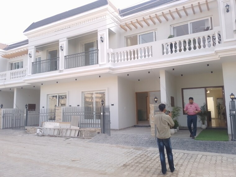 Exterior View, sector 124 3 Bedroom 116 Sq.Yd. Villa In Sector 124 Mohali 9381900