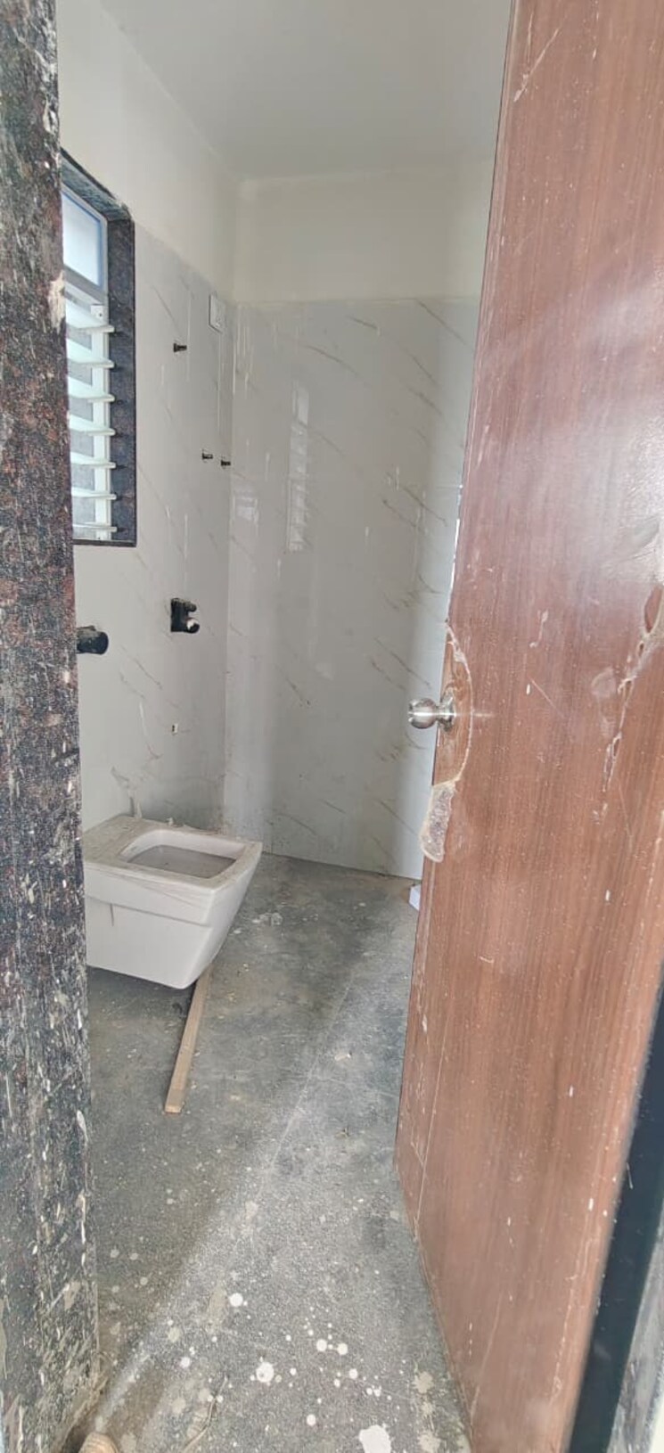 Bathroom, malad west 1 Bedroom 400 Sq.Ft. Apartment In Malad West Mumbai 9381876