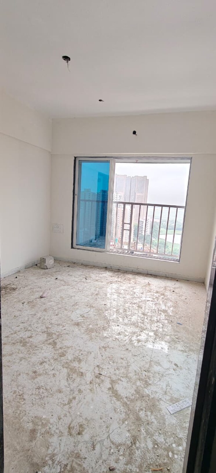 Room, malad west 1 Bedroom 400 Sq.Ft. Apartment In Malad West Mumbai 9381893
