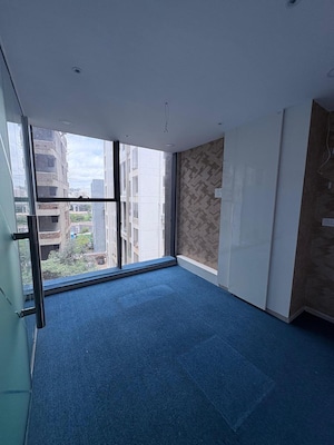 Room in  Office Space at Balewadi – for Rent