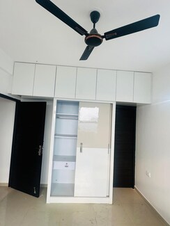 2 BHK Apartment For Sale in Pyramid Heights