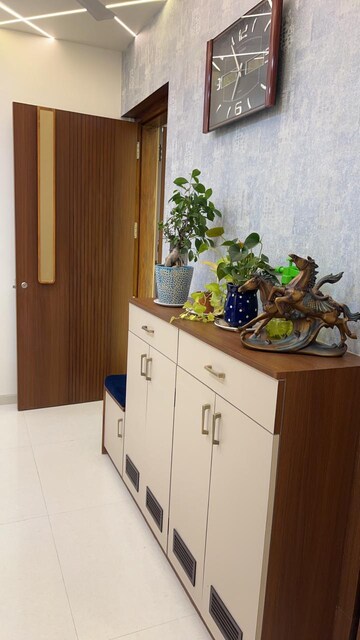 Team Area in 2 BHK Apartment at Diamond Garden, Chembur – for Sale