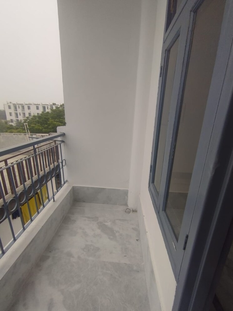 Balcony, chattarpur 1 Bedroom 480 Sq.Ft. Builder Floor In Chattarpur Delhi 9381968