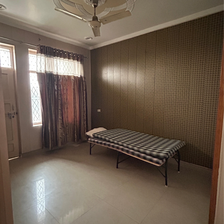 Room, sector 6 2 Bedroom 250 Sq.Ft. Penthouse In Sector 6 Bahadurgarh 9381984