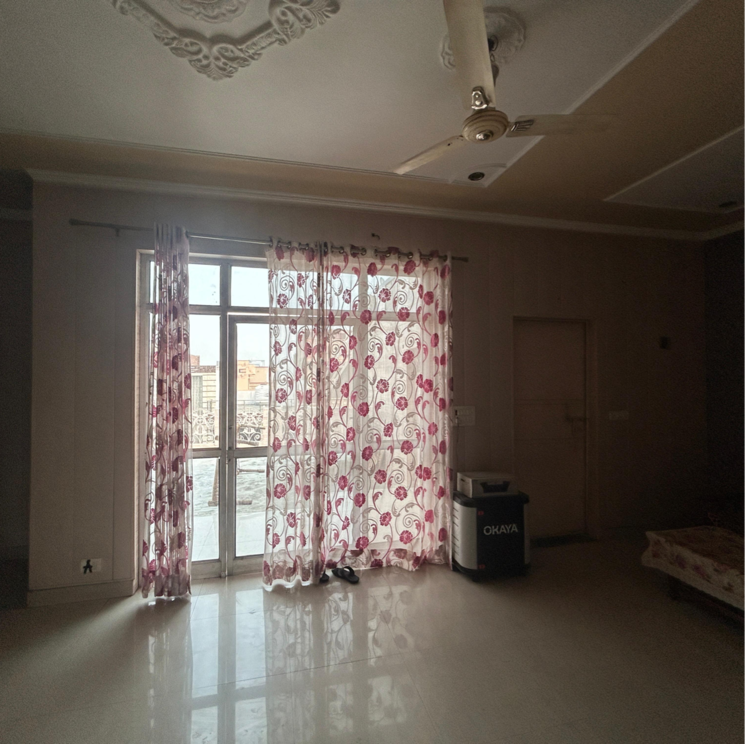 Room, sector 6 2 Bedroom 250 Sq.Ft. Penthouse In Sector 6 Bahadurgarh 9381984