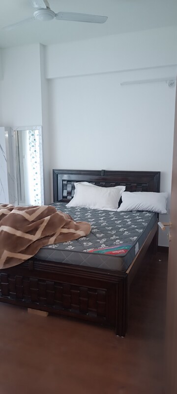 Bedroom in Studio Apartment at Viridian Plaza 106 Phase 2, Sector 106 – for Rent