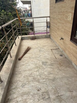 Balcony in 2 BHK Builder Floor at Sector 38 – for Rent