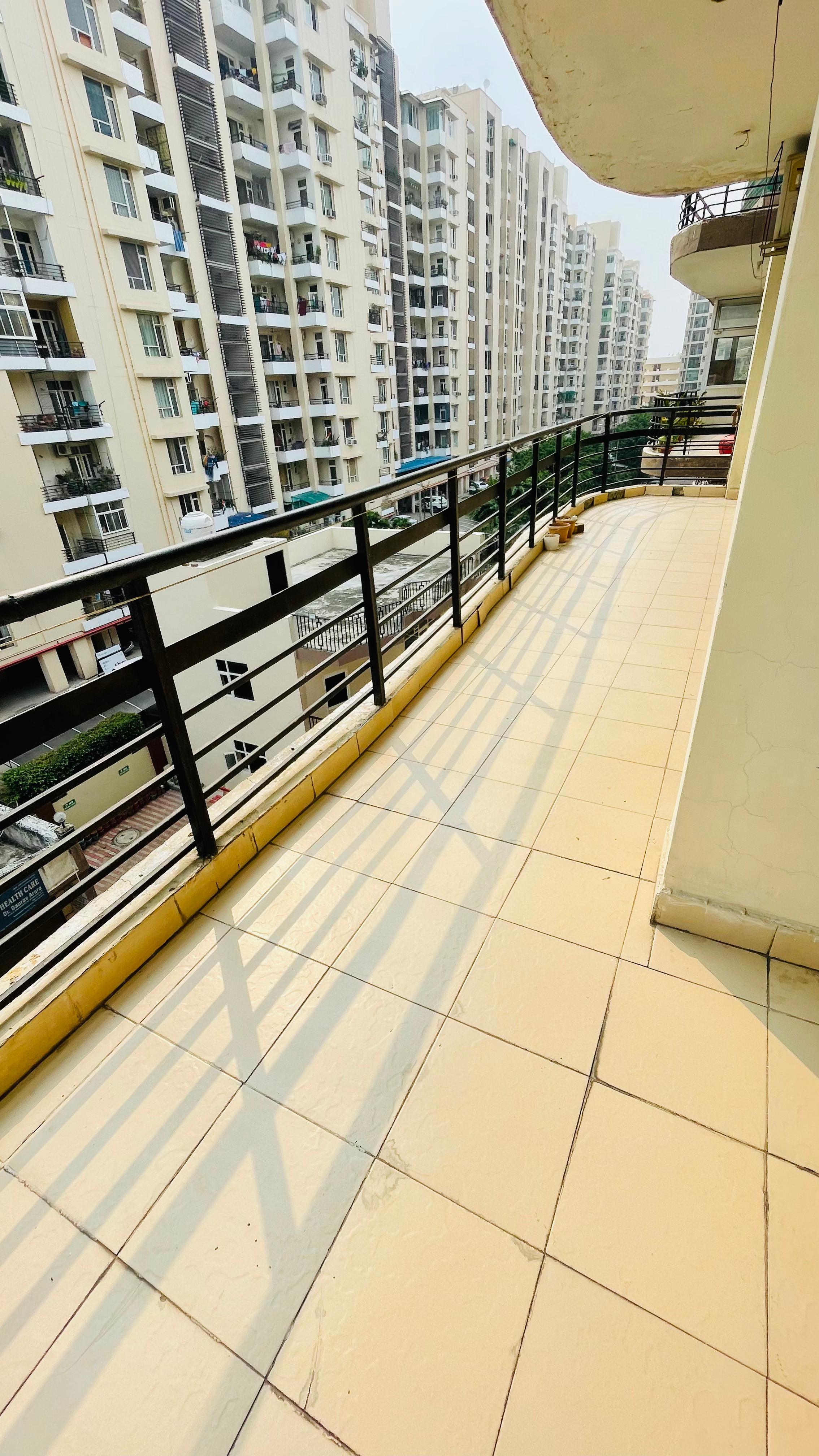 2 BHK + Pooja Room Apartment For Rent in Maya Garden City