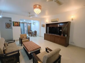 Living Room in 3 BHK Builder Floor at Sector 38 – for Rent