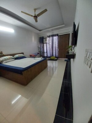 Bedroom in 1 BHK Builder Floor at Sector 38 – for Rent