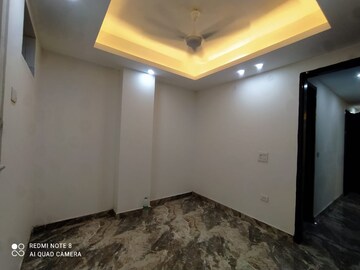 Room in 1 BHK Builder Floor at Chattarpur – for Rent