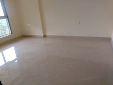 Room in 2 BHK Apartment at Vishwa Bhuvan, Chembur – for Rent