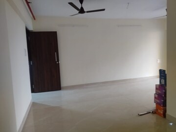Room in 2 BHK Apartment at Vishwa Bhuvan, Chembur – for Rent