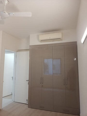 Furnished Amenities in 2 BHK Apartment at Ireo Skyon, Sector 60 – for Rent