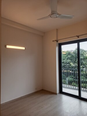 Room in 2 BHK Apartment at Ireo Skyon, Sector 60 – for Rent