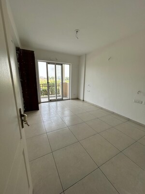 Room in 3 BHK Apartment at Ambala Highway – for Sale