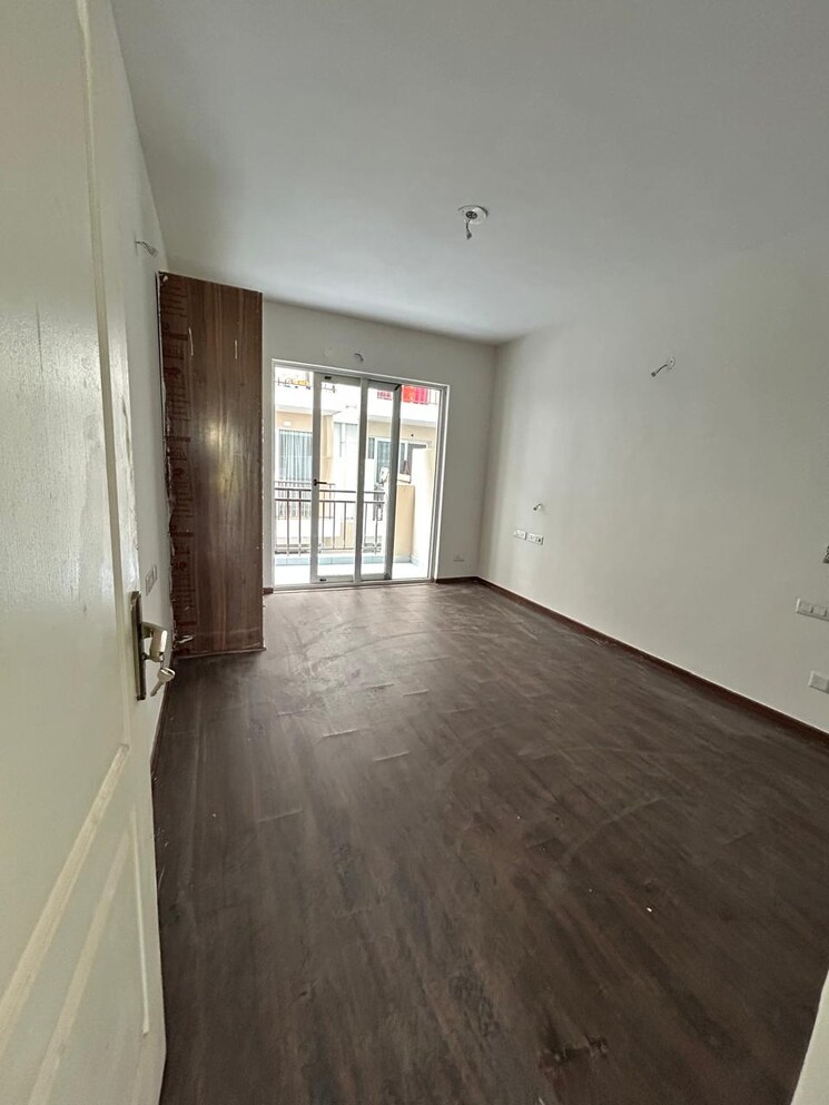 Room, ambala highway 3 Bedroom 2250 Sq.Ft. Apartment In Ambala Highway Zirakpur 9382116