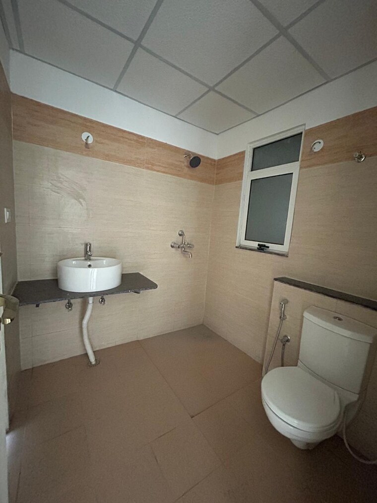 Attached Bathroom, ambala highway 3 Bedroom 2250 Sq.Ft. Apartment In Ambala Highway Zirakpur 9382116