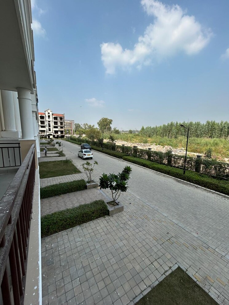Balcony, ambala highway 3 Bedroom 2250 Sq.Ft. Apartment In Ambala Highway Zirakpur 9382116