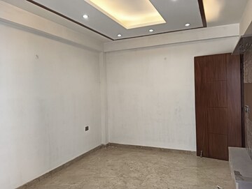 Room in 5 BHK Builder Floor at Ashoka Enclave – for Rent