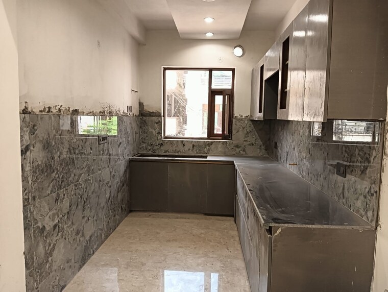 Kitchen, ashoka enclave 5 Bedroom 4500 Sq.Ft. Builder Floor In Ashoka Enclave Faridabad 9382136