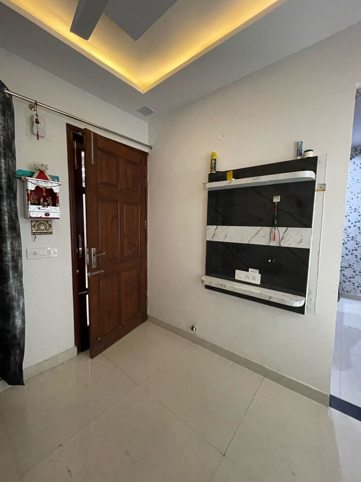 Room, lohgarh 1 Bedroom 600 Sq.Ft. Apartment In Lohgarh Zirakpur 9382130