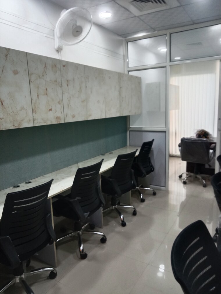 Team Area, gaur-city-center Commercial Office Space 450 Sq.Ft. In Sector 4 Greater Noida Greater Noida 9382177