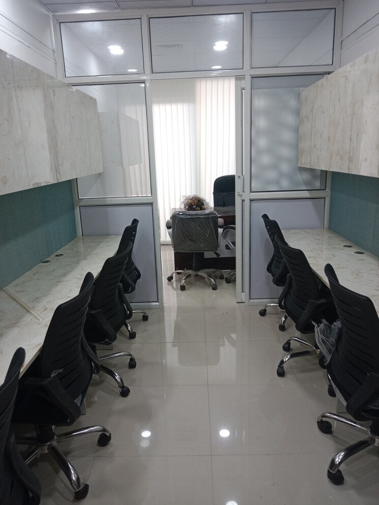 Team Area, gaur-city-center Commercial Office Space 450 Sq.Ft. In Sector 4 Greater Noida Greater Noida 9382177