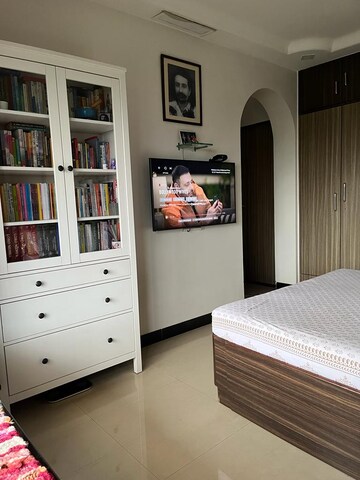 Bedroom in 3 BHK Apartment at Dosti Blossom, Wadala East – for Rent
