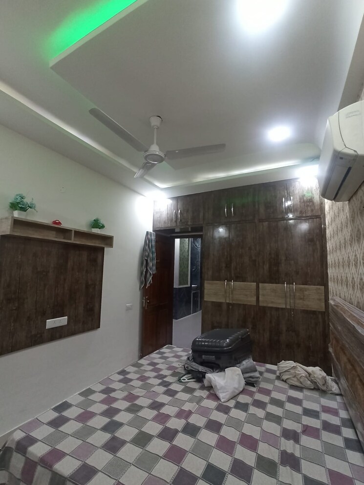 Room, lohgarh 2 Bedroom 1300 Sq.Ft. Apartment In Lohgarh Zirakpur 9382169