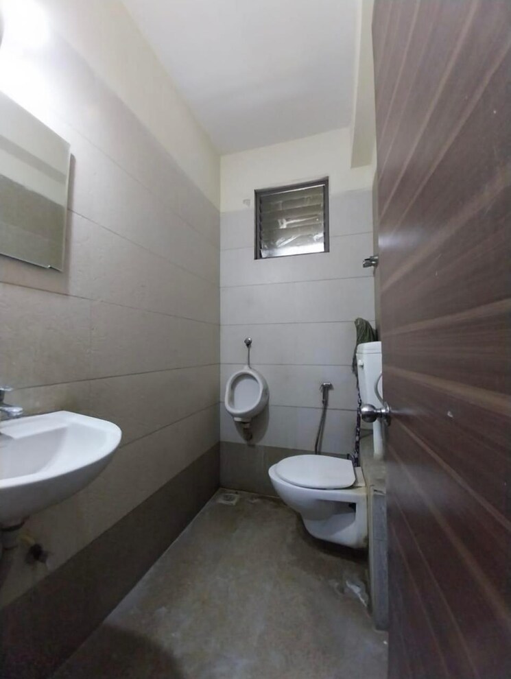 Bathroom, true-westgate-business-bay Commercial Office Space 735 Sq.Ft. In Makarba Ahmedabad 9382172