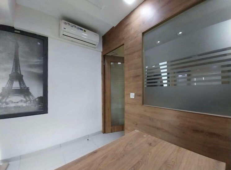 Room, true-westgate-business-bay Commercial Office Space 735 Sq.Ft. In Makarba Ahmedabad 9382172