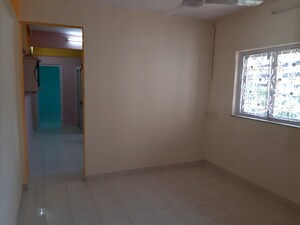 Room in 1 BHK Apartment at Veena Nagar CHS Malad, Malad West – for Rent