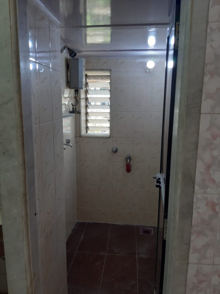 Bathroom, veena-nagar-chs-malad 1 Bedroom 500 Sq.Ft. Apartment In Malad West Mumbai 9382202