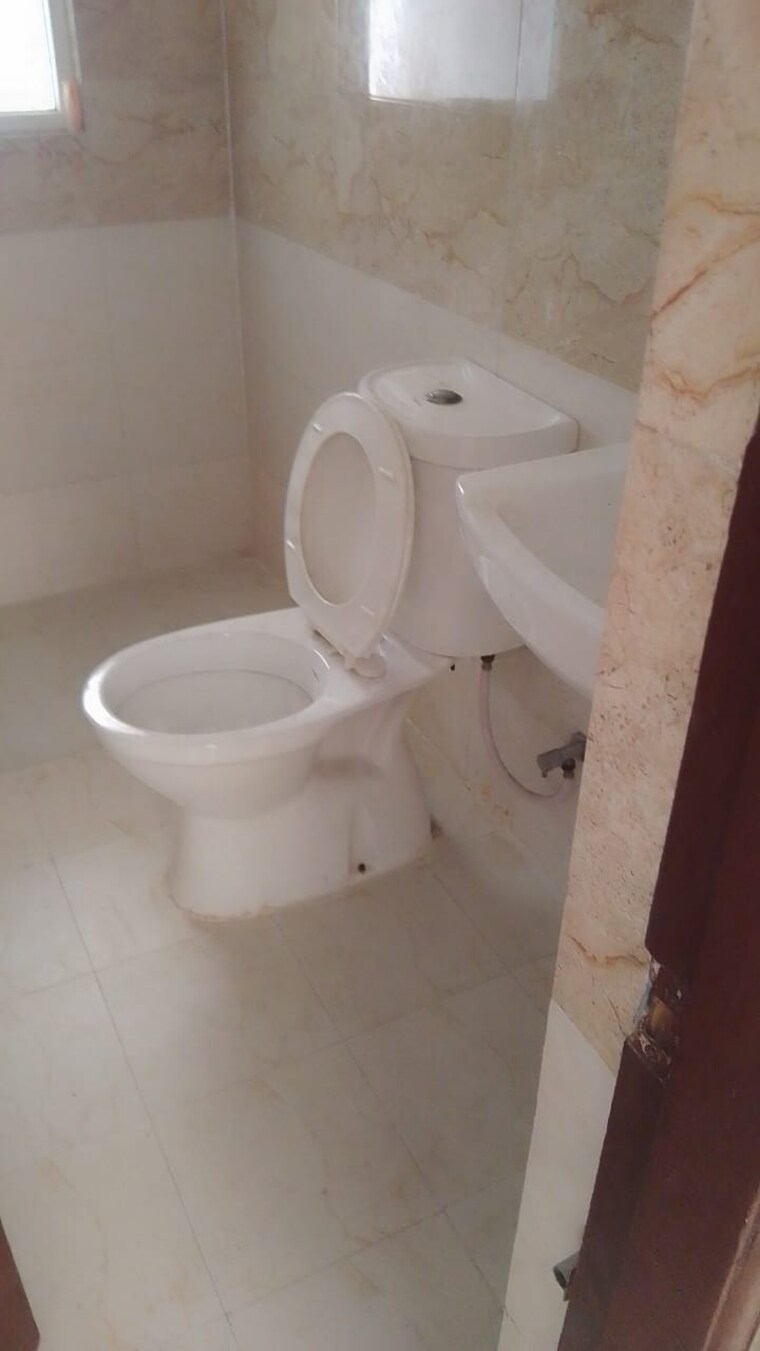 Bathroom, beta ii greater noida 2 Bedroom 200 Sq.Ft. Villa In Beta Ii Greater Noida Greater Noida 9382199