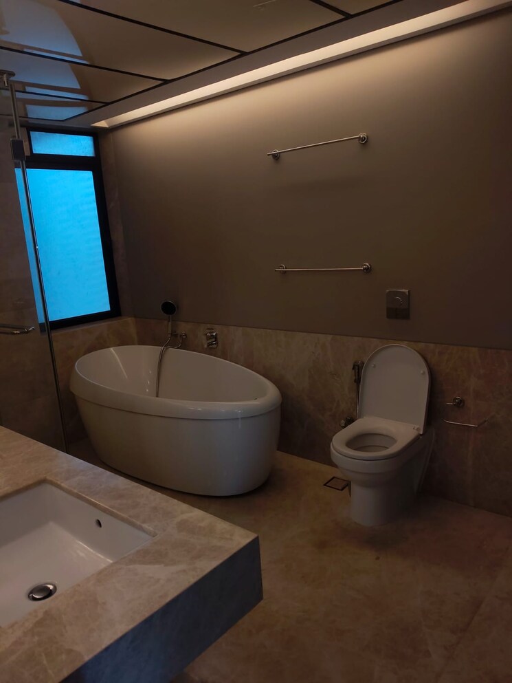 Bathroom, lunkad-sky-belvedere 4 Bedroom 4700 Sq.Ft. Apartment In Viman Nagar Pune 9382204