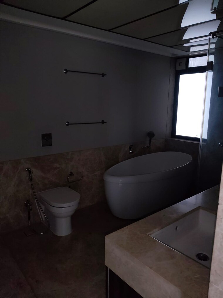 Bathroom, lunkad-sky-belvedere 4 Bedroom 4700 Sq.Ft. Apartment In Viman Nagar Pune 9382204