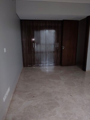 Room in 4 BHK Apartment at Lunkad Sky Belvedere, Viman Nagar – for Sale