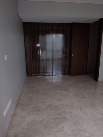 Room in 4 BHK Apartment at Lunkad Sky Belvedere, Viman Nagar – for Sale