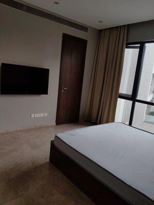 Room in 4 BHK Apartment at Lunkad Sky Belvedere, Viman Nagar – for Sale