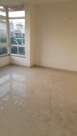 4 BHK Builder Floor For Sale in BPTP Parkland Pride, Sector 77