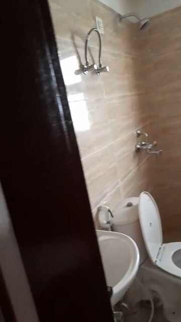 Bathroom in 4 BHK Builder Floor at BPTP Parkland Pride, Sector 77 – for Sale