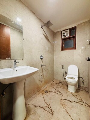 Bathroom in 1 BHK Builder Floor at Saket – for Rent