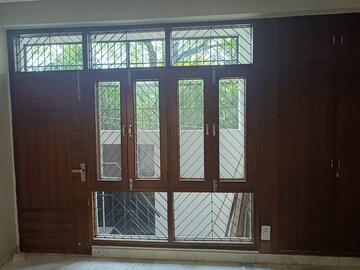 Bedroom in 3 BHK Builder Floor at Panchsheel Park – for Rent